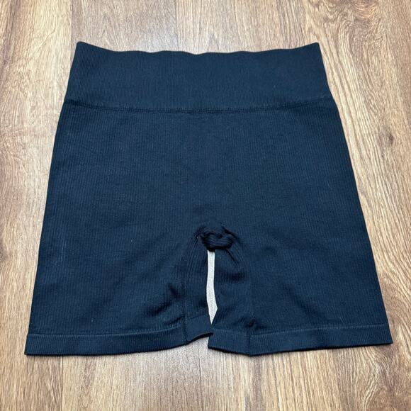 Phat Buddha Womens Black Biker Ribbed Shorts Size Medium/Large 7" Inseam - Picture 1 of 6